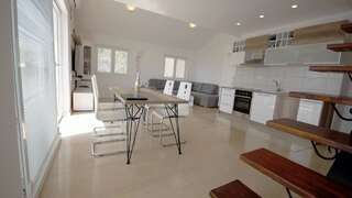 Апартаменты Lux Apartment Queen Будва Апартаменты Делюкс-21